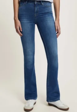 Flared | Jeans*Silvercreek Celsi Flare Jeans