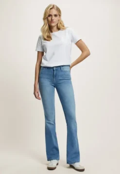 Slim | Jeans*Silvercreek Celsi Flare Jeans
