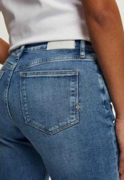 Slim | Jeans*Silvercreek Cinna Slim Tapered Jeans