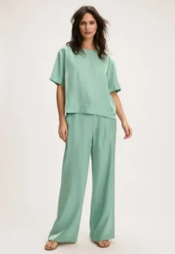 Blouses*Silvercreek Kahliya Blouse