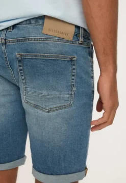 Shorts*Silvercreek Lewis Short