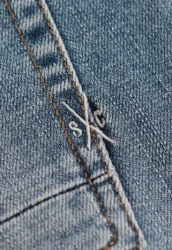 Shorts*Silvercreek Lewis Short