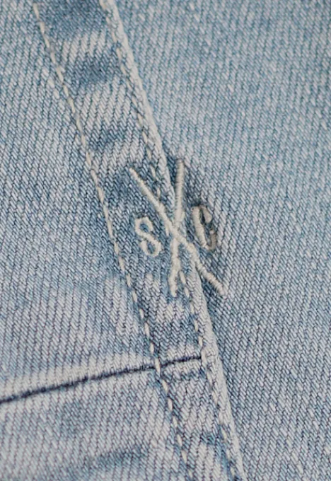 Shorts*Silvercreek Lewis Short