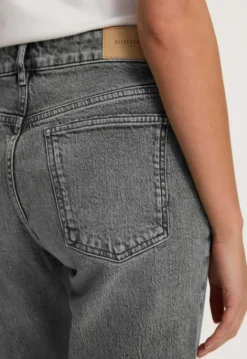 Straight | Jeans*Silvercreek Liv Straight Jeans