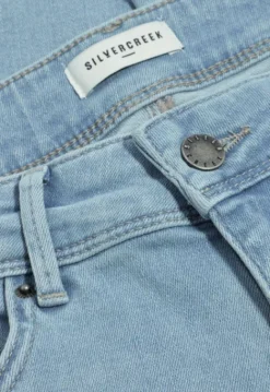 Straight | Jeans*Silvercreek Luna Straight Jeans